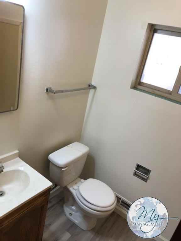 227 Carney St - Photo 7 of 9