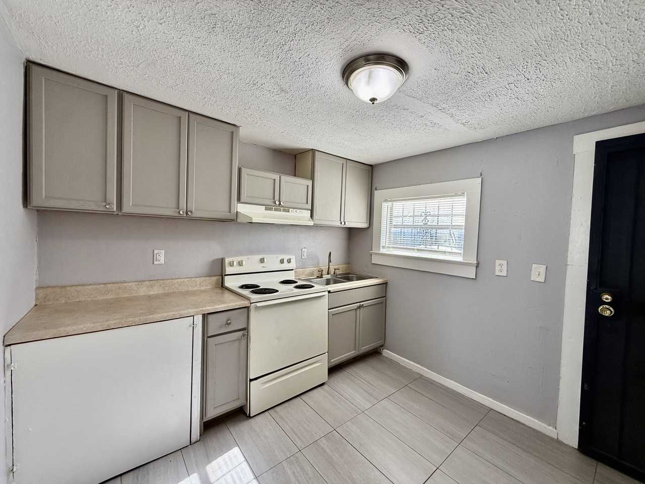 3505 E Shadowlawn Ave - Photo 6 of 13