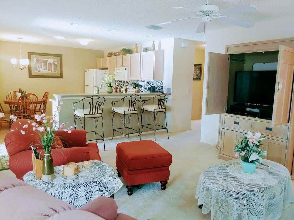 17400 Southeast 82nd Roslyn Court - Photo 3 of 15