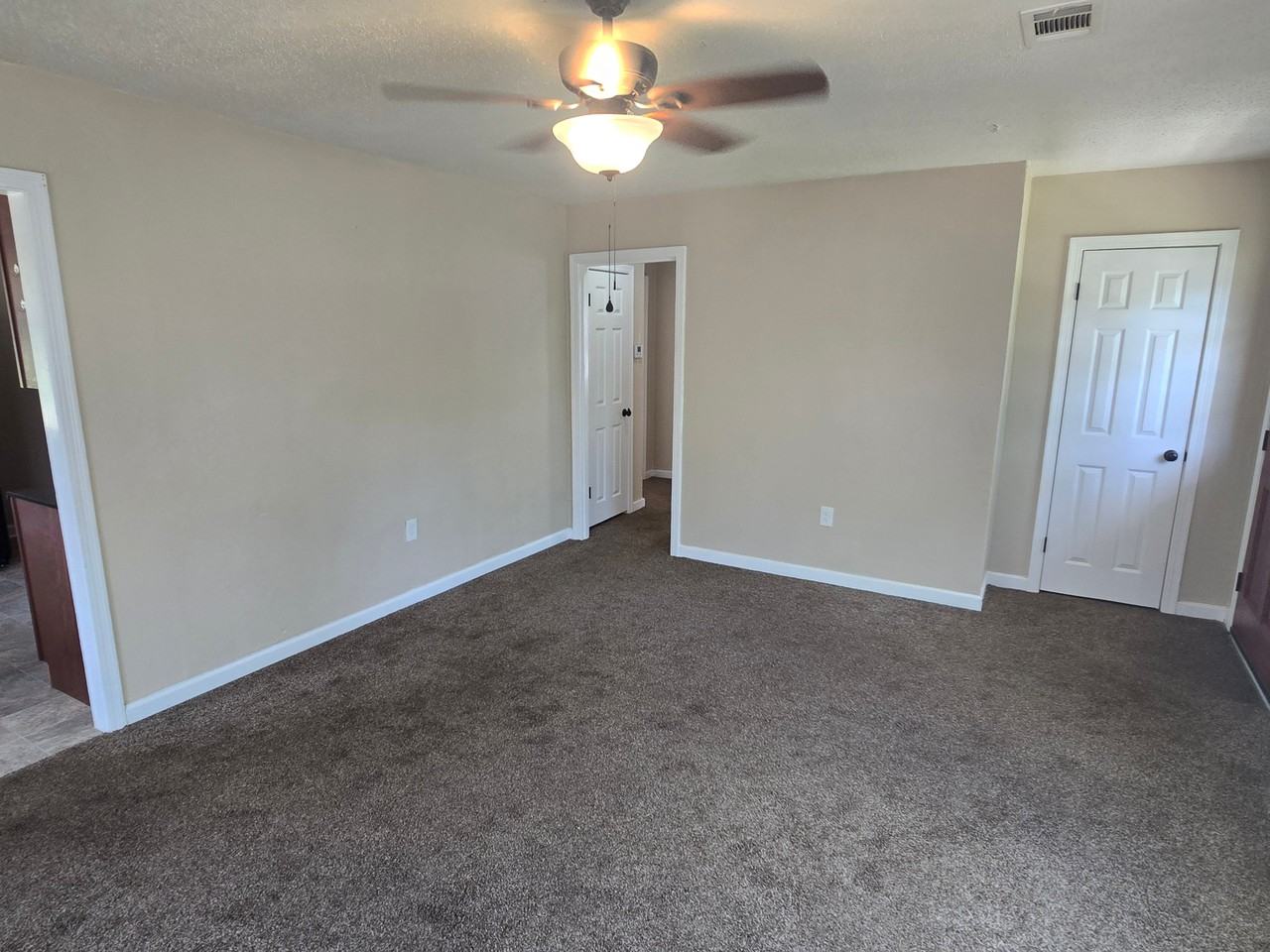 4512 Grand Ave - Photo 3 of 14