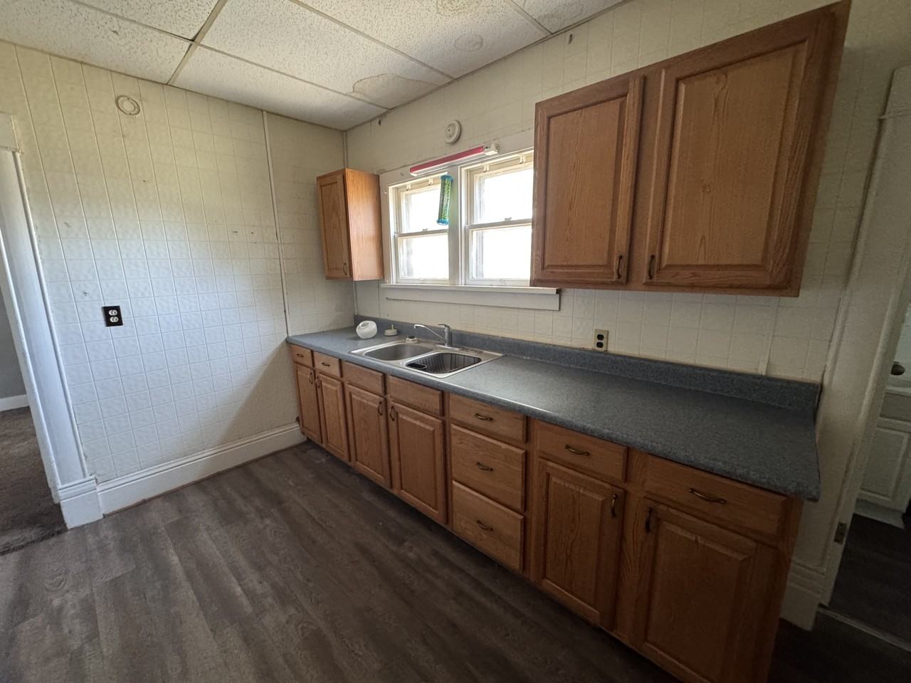 117 E 2Nd St - Photo 2 of 6