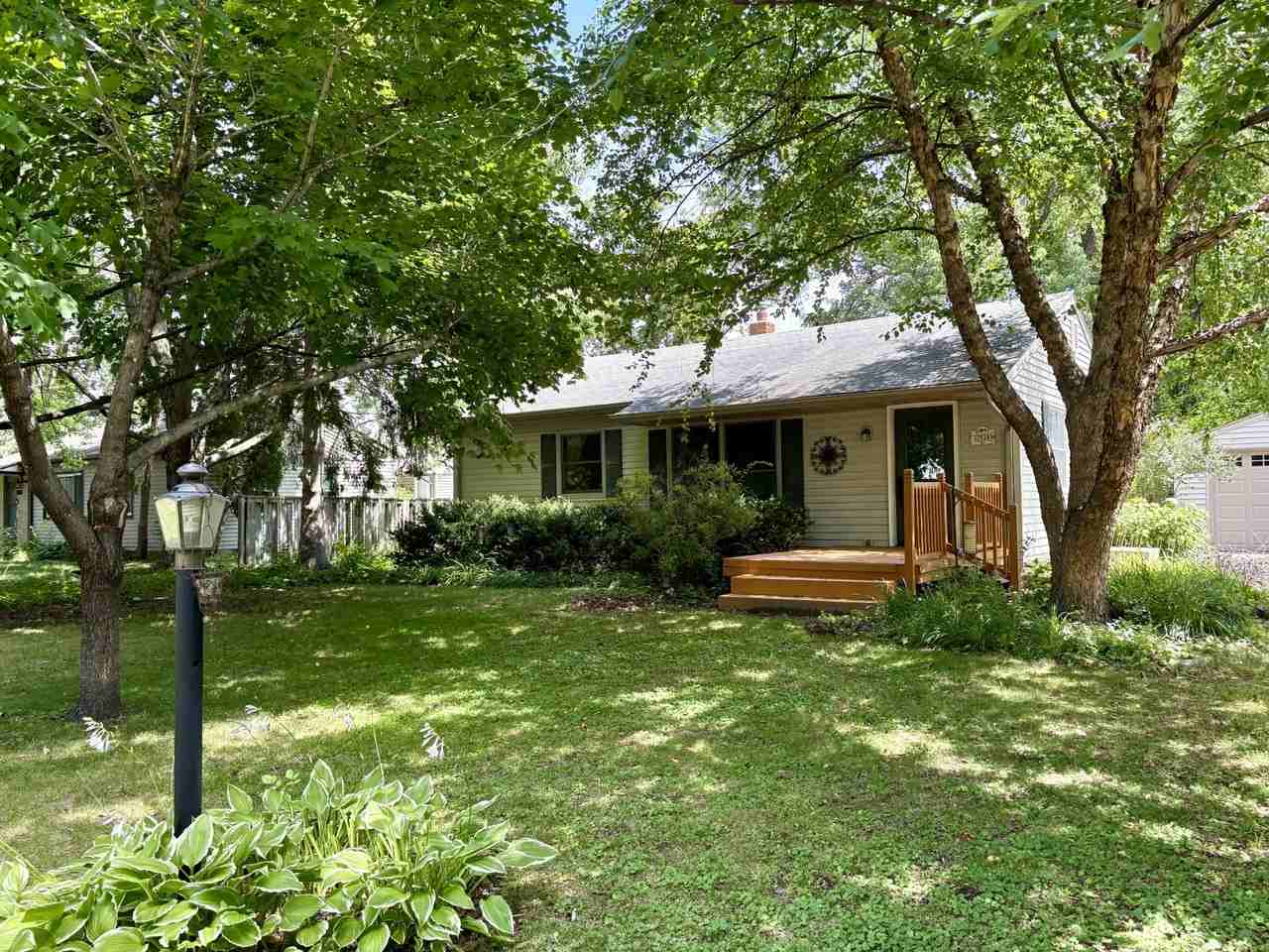 2938 Albert St N - Photo 3 of 19