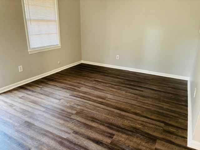 6062 Warm Springs Ct - Photo 4 of 15