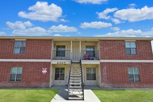 featured image of 2307 Terrace Dr