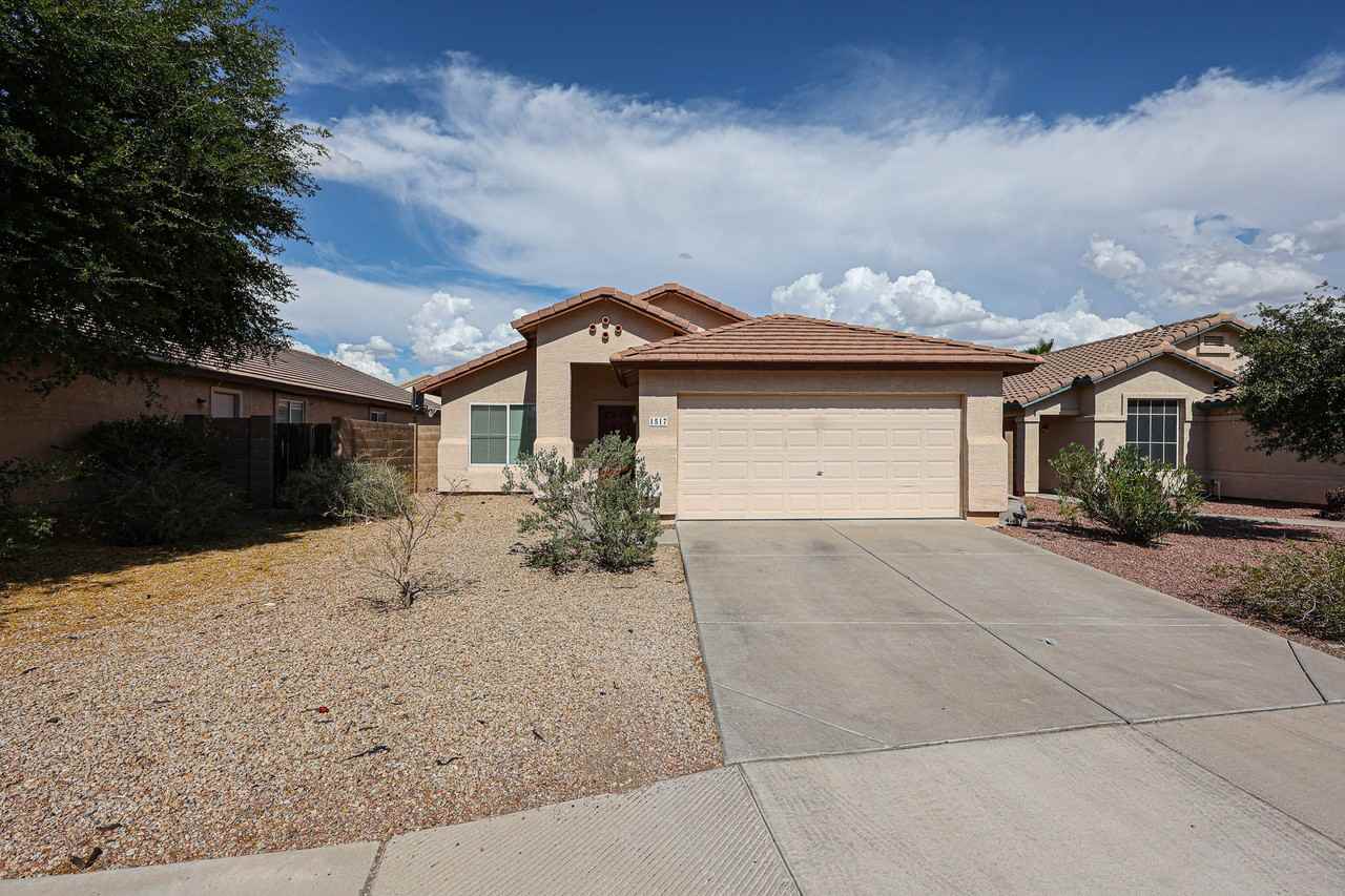 1517 South 219th Drive - Photo 2 of 37