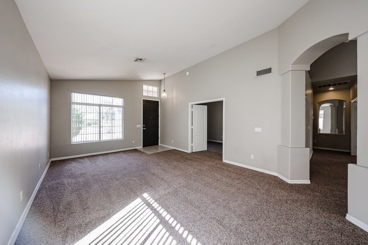 13874 W Wilshire Dr - Photo 6 of 39