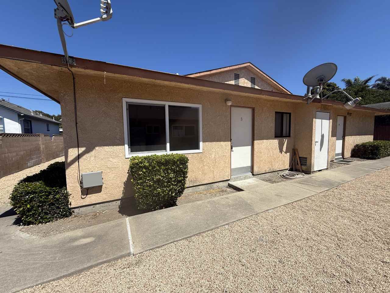 218 S K St - Photo 2 of 7