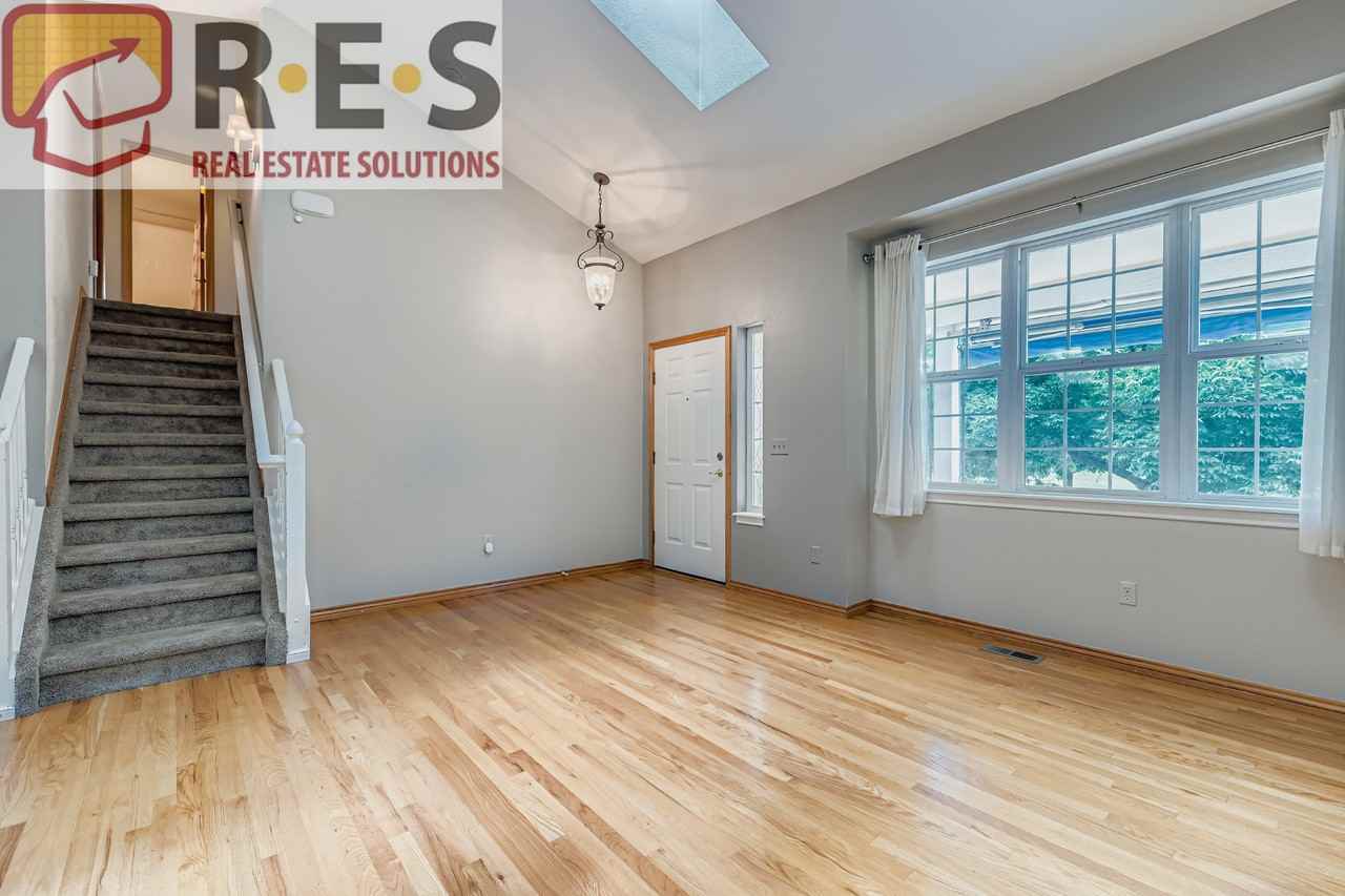 2513 Concord Cir - Photo 4 of 28