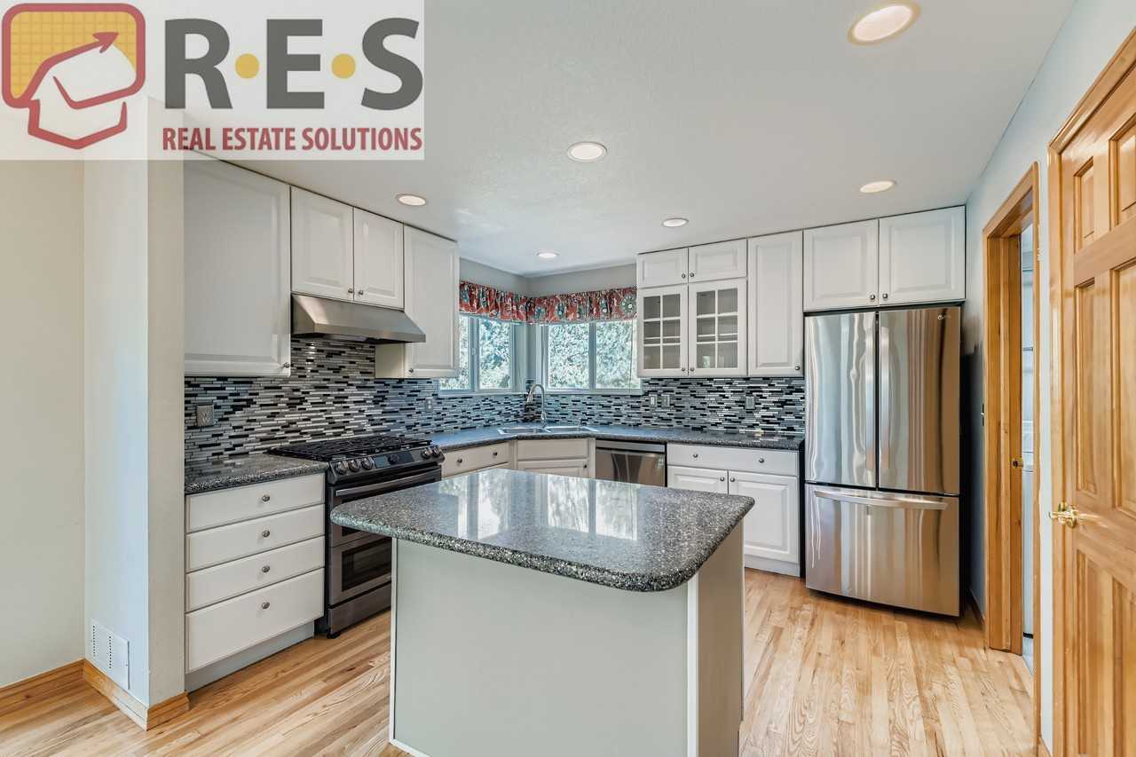 2513 Concord Cir - Photo 7 of 28