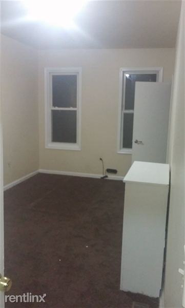 238 N Day St - Photo 2 of 6