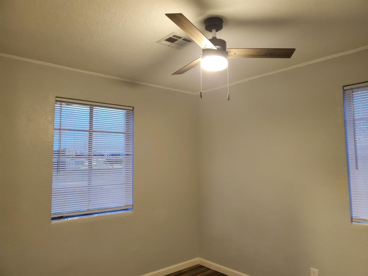 1920 South Wallace Drive - Photo 3 of 18