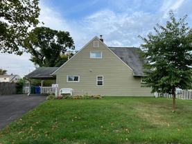 16 Crabtree Dr - Photo 1 of 1
