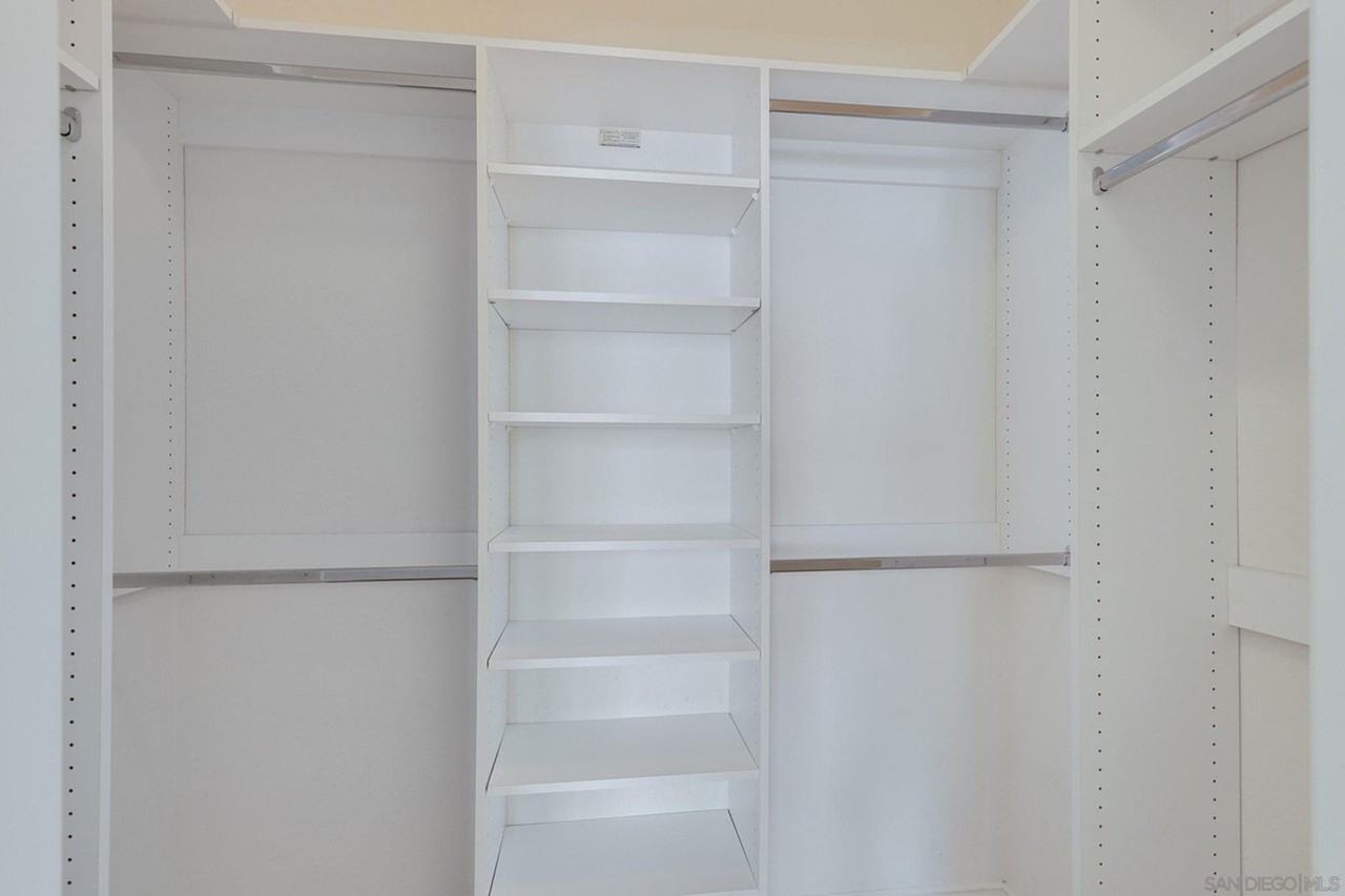 9253 Regents Rd #A302 - Photo 5 of 11