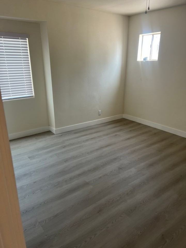 1311 W Martin Luther King Jr Blvd - Photo 6 of 12