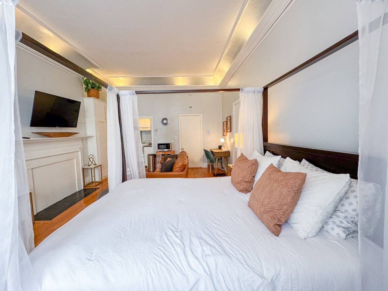 337 Beacon St #1238092P - Photo 2 of 7