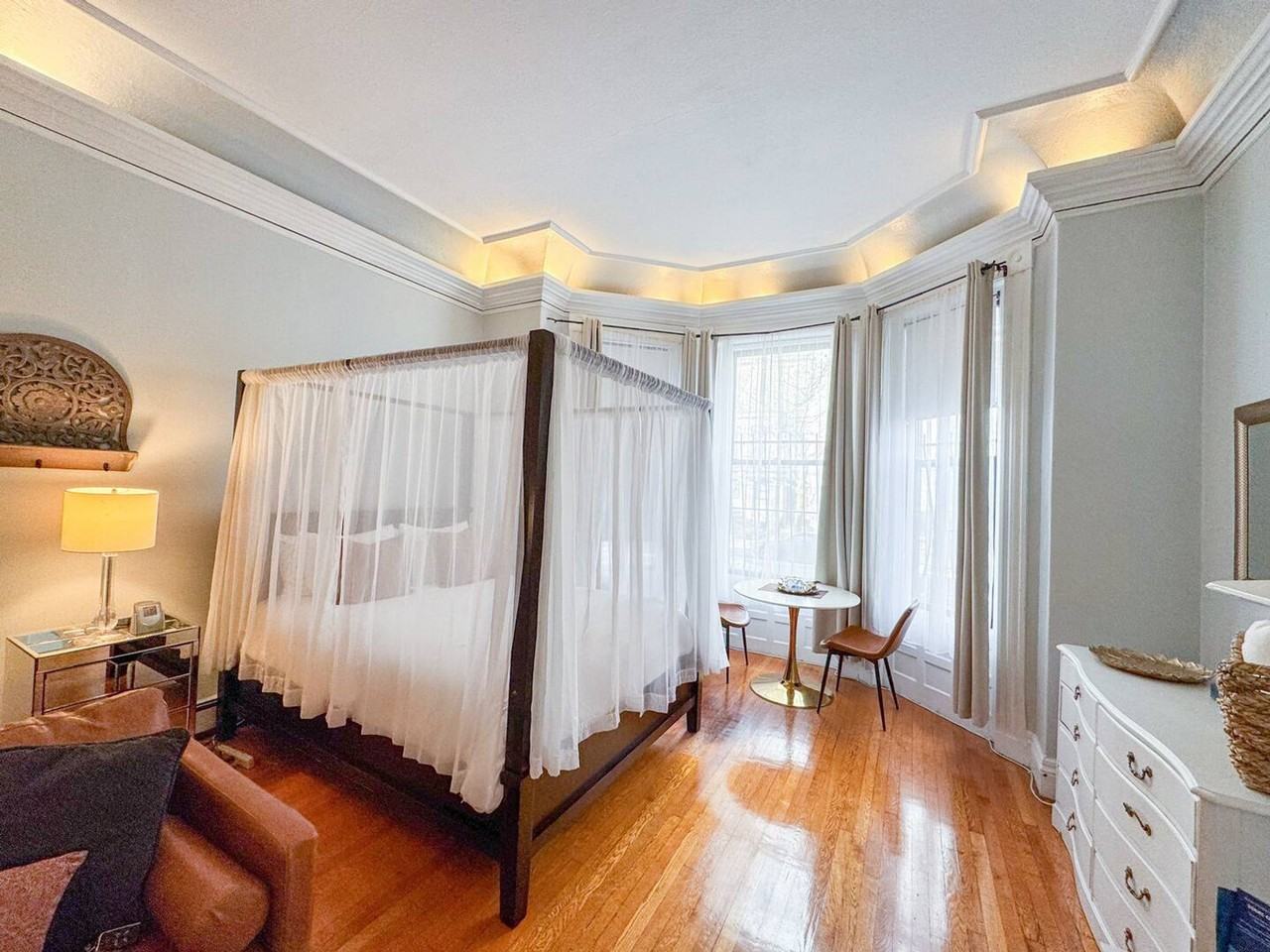 337 Beacon St #1238092P - Photo 3 of 7