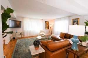 featured image of 25 Jay St