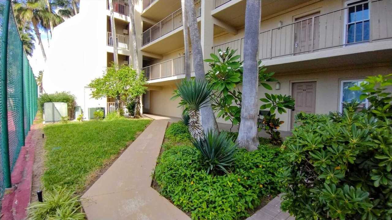 2216 Gulf Boulevard - Photo 5 of 60