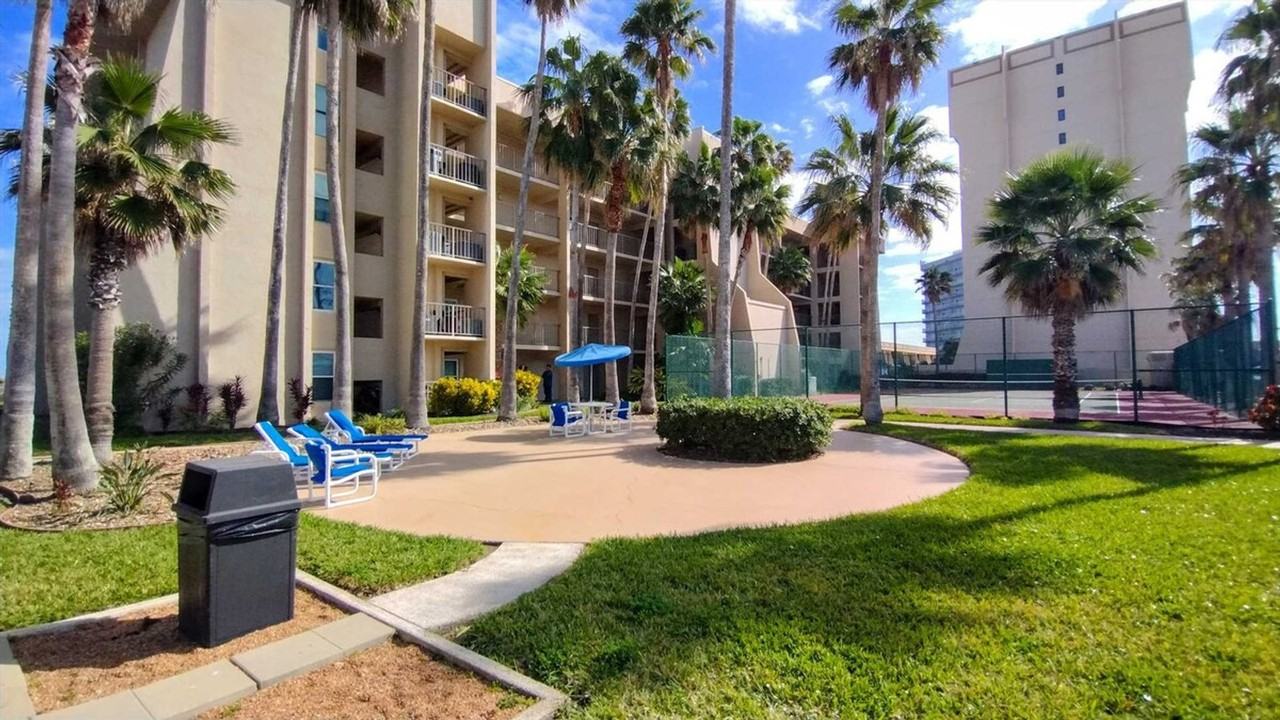 2216 Gulf Boulevard - Photo 7 of 60