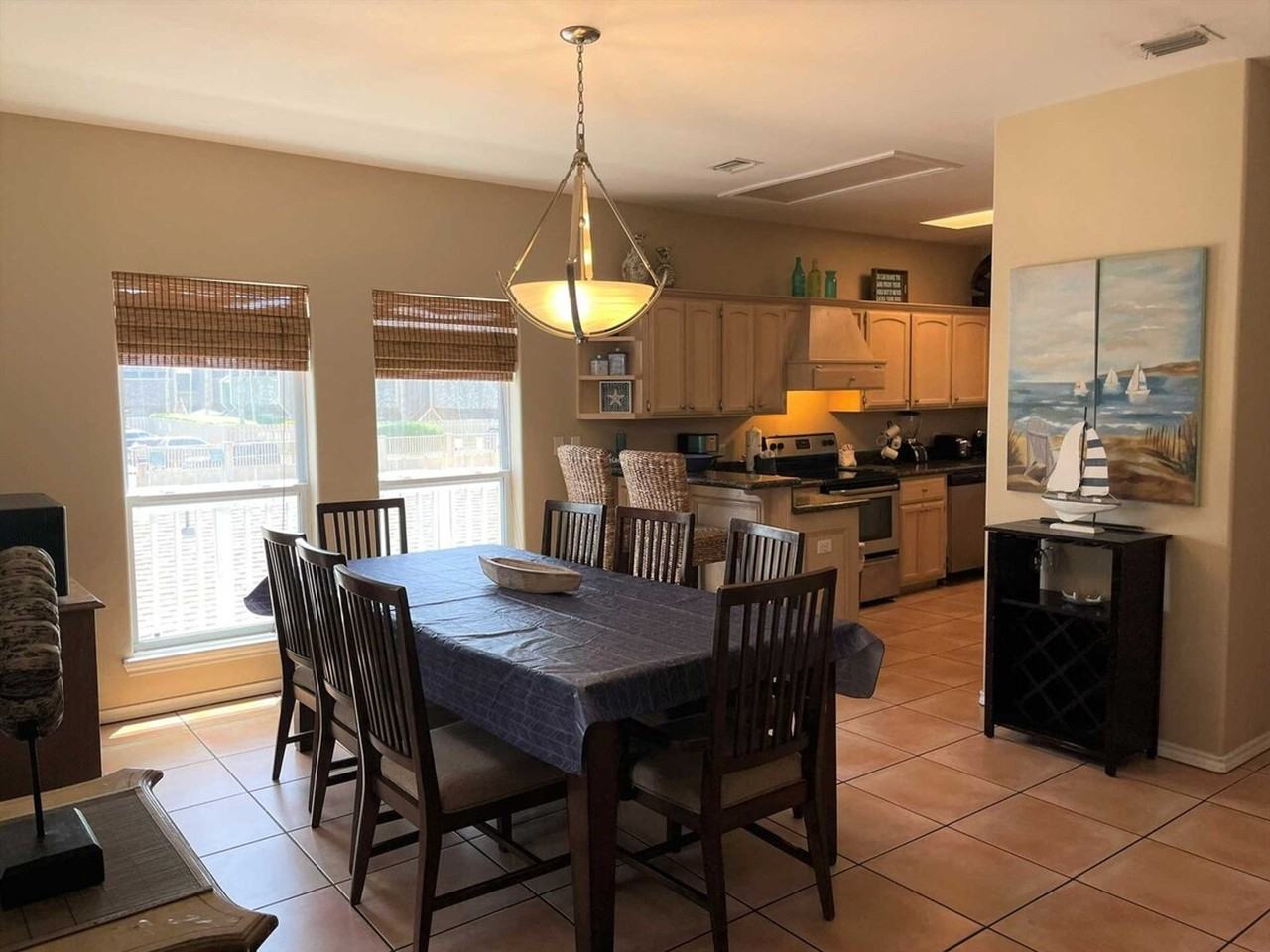 126 E Pike St #1255597P - Photo 7 of 29