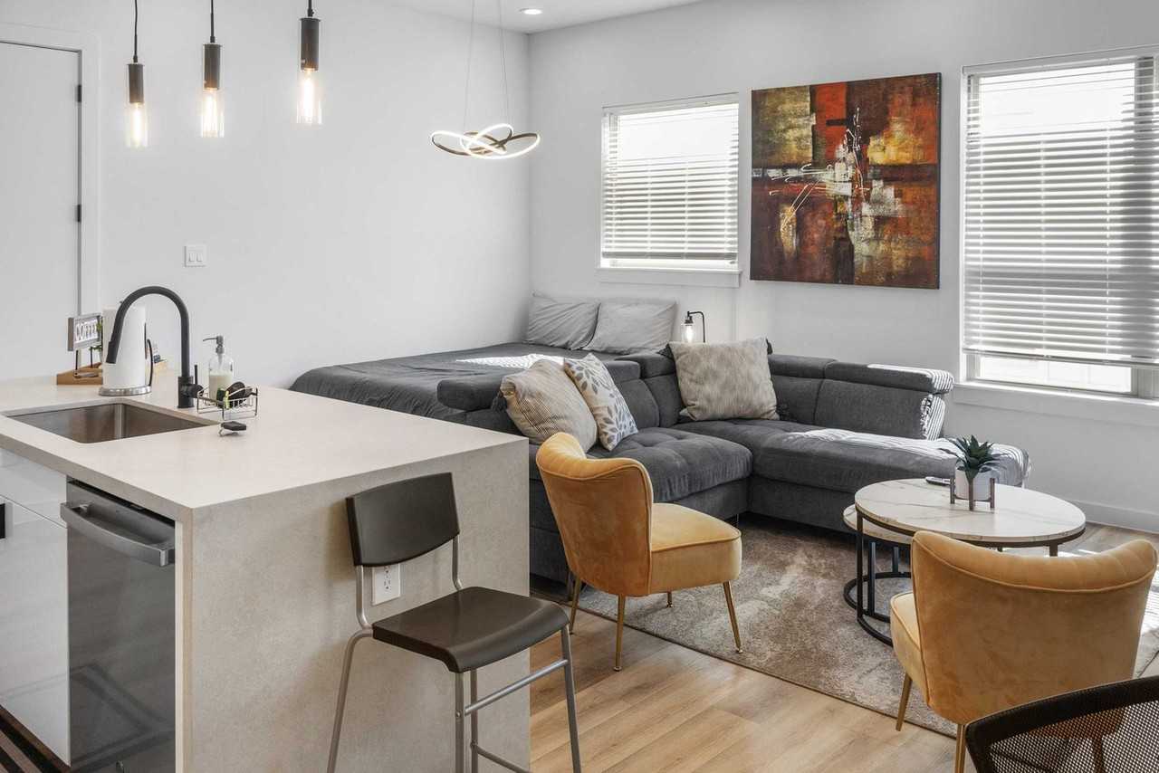 6738 Peerless St #1257736P - Photo 7 of 50