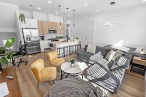 featured image of 6738 Peerless St