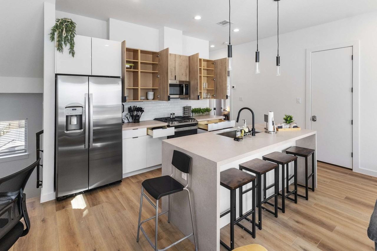 6738 Peerless St #1257736P - Photo 4 of 50