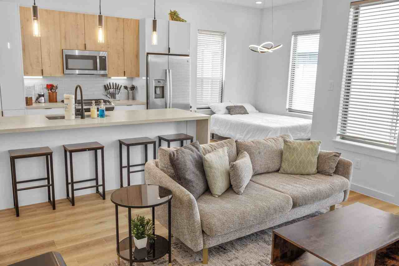 6740 Peerless Street - Photo 3 of 71