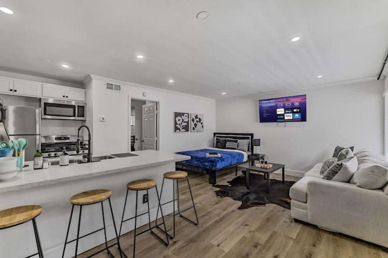 2216 Hazard Street - Photo 7 of 78