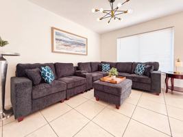 featured image of 3672 Nw 18th Ave