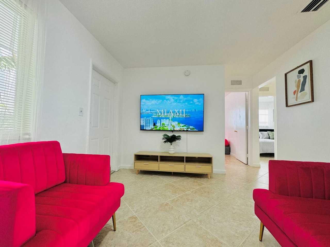 828 Sw 2nd St #1258740P - Photo 3 of 21