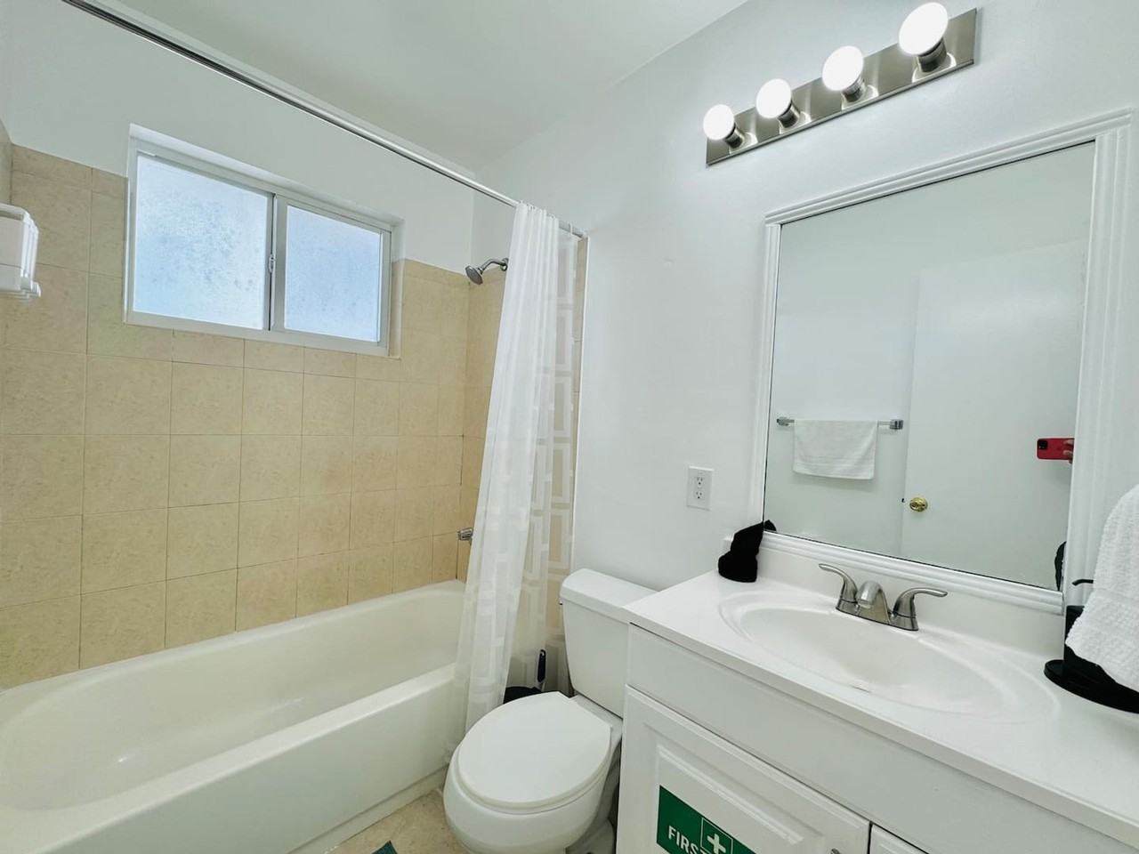 828 Sw 2nd St #1258740P - Photo 6 of 21