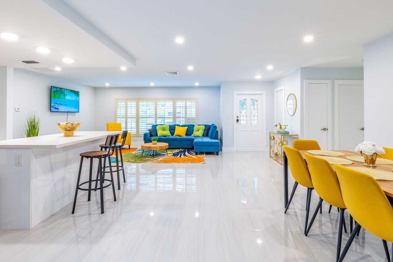 6466 Nw 20th St #1258743P - Photo 4 of 39