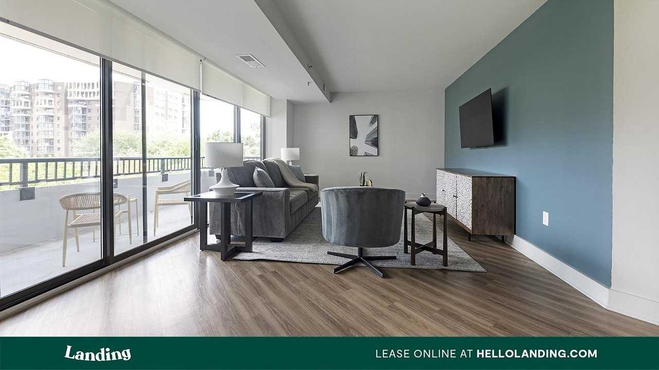 1550 Clarendon Blvd - Photo 4 of 50