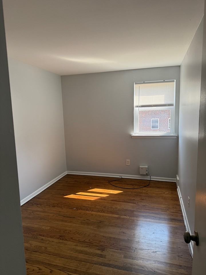 5405 Houghton Pl #2 - Photo 3 of 12