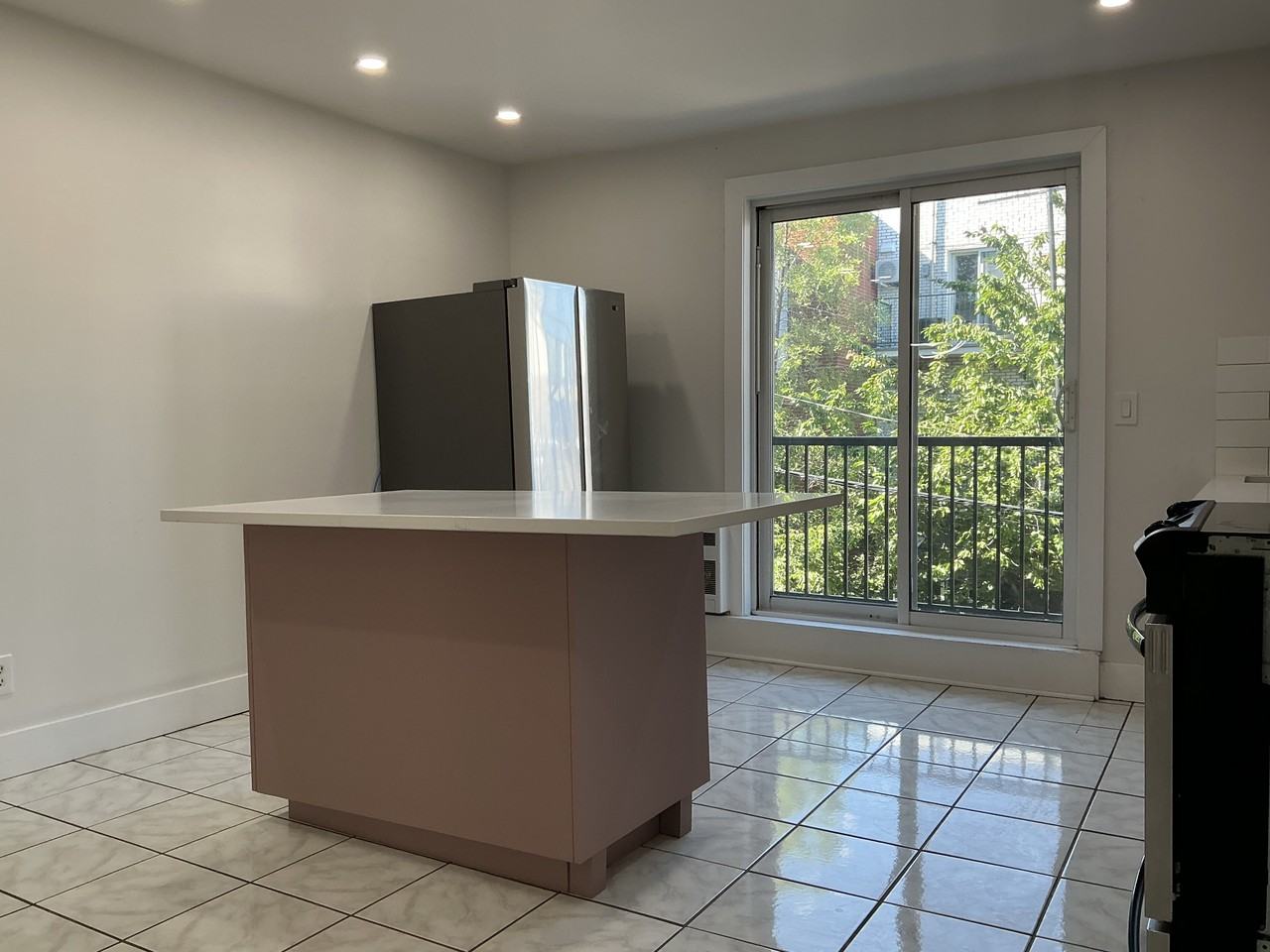 5440 Rue Chabot #5 - Photo 3 of 13