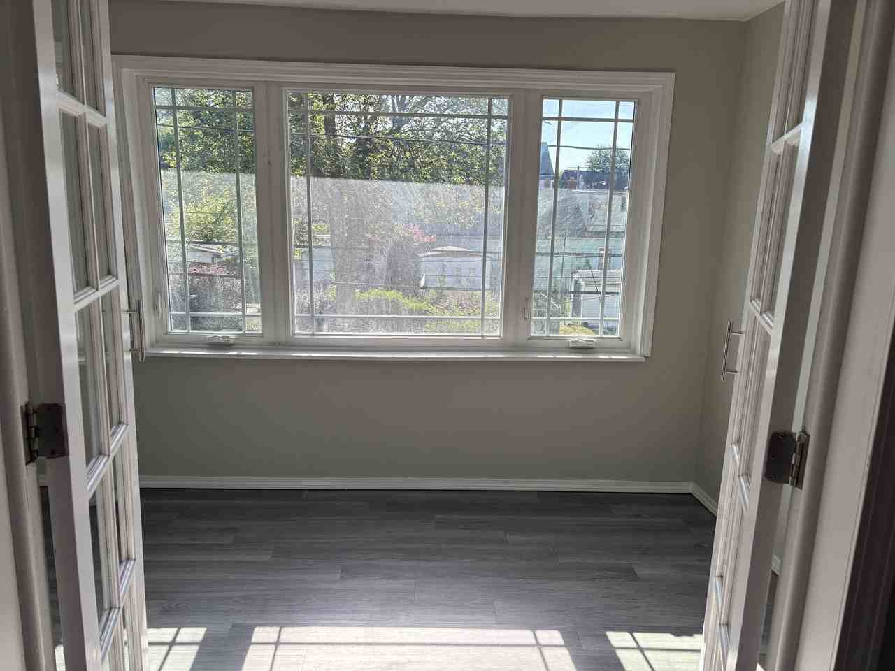 232 Dewitt St #2 - Photo 4 of 5