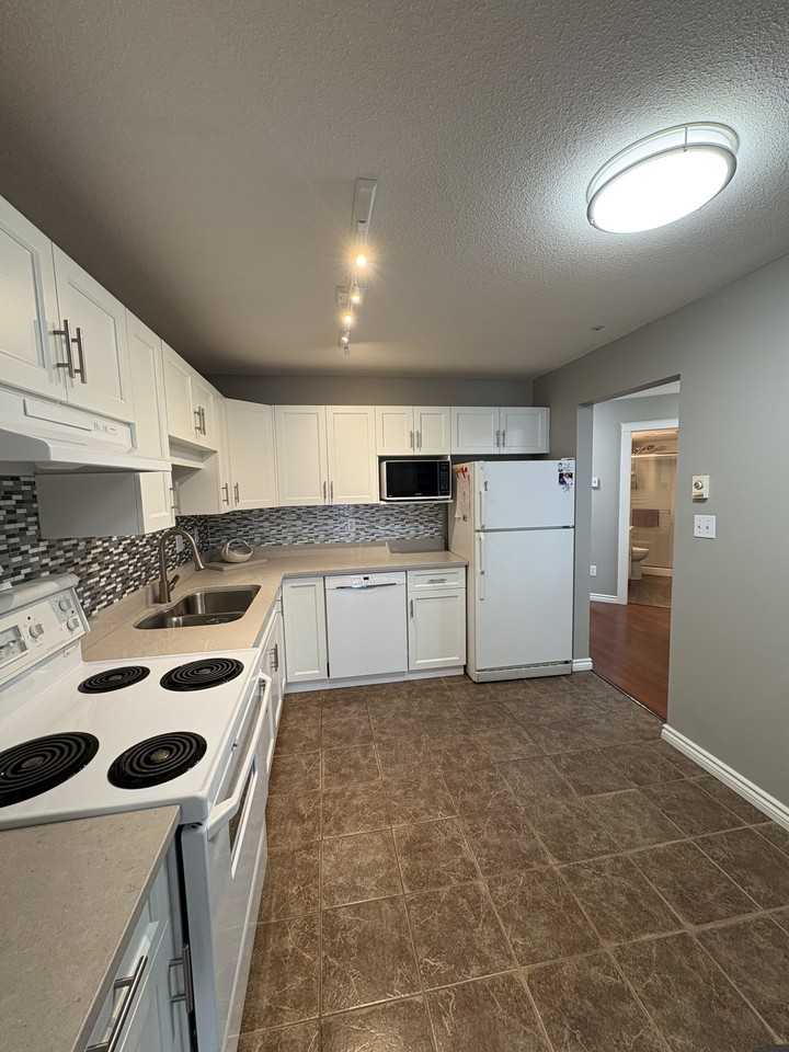 3174 Gladwin Road #207 - Photo 4 of 30