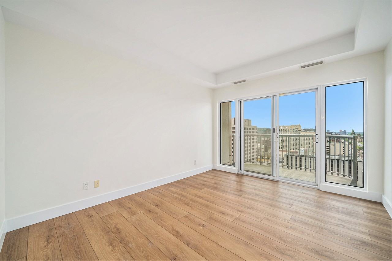 200 Rideau St #2304 - Photo 3 of 31