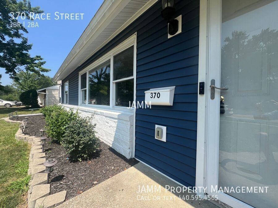 370 Race St - Photo 3 of 20