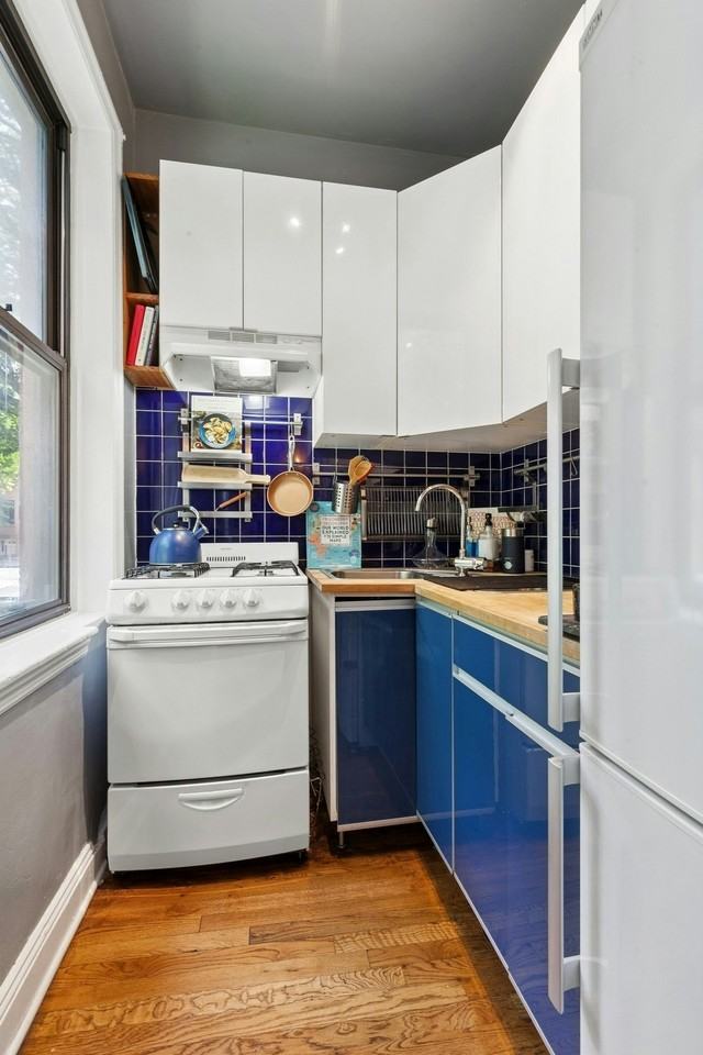 202 Baltic St #2 - Photo 3 of 4