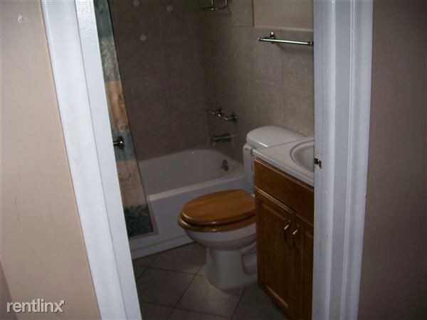 8286 Ford Ave - Photo 3 of 4