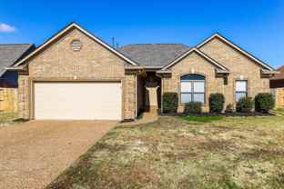 300 Mossy Springs Dr - Photo 1 of 1