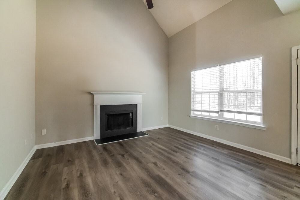 202 Oakwood Pl - Photo 7 of 20