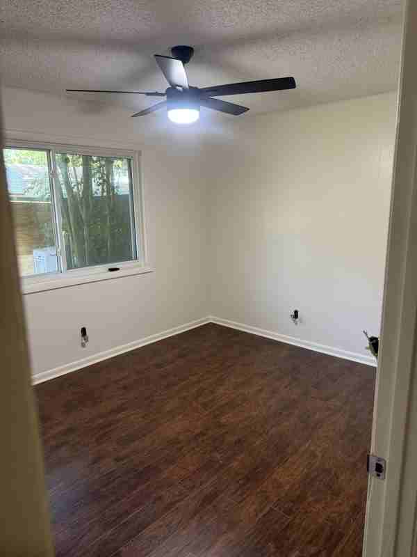 1512 Terrace Dr - Photo 2 of 7