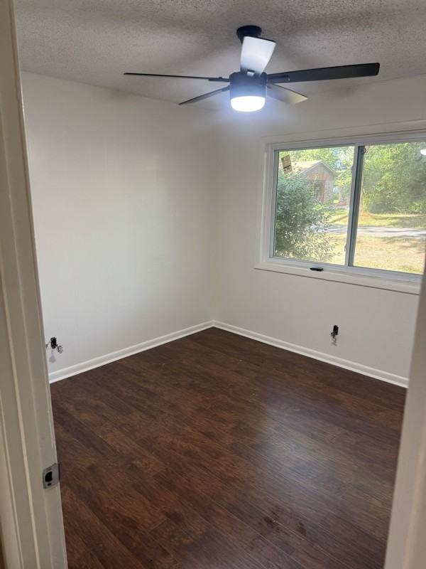 1512 Terrace Dr - Photo 3 of 7