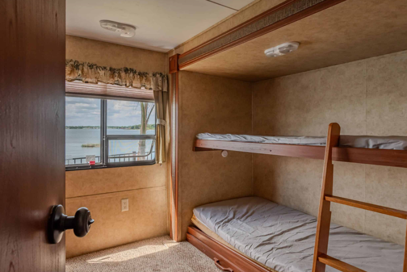 14 Lake St #1 - Photo 2 of 19