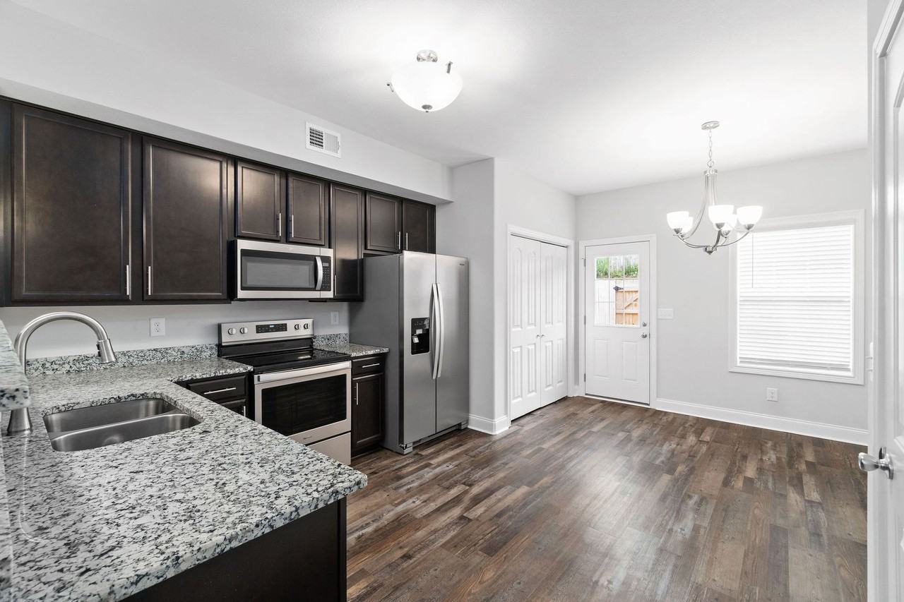 1853 Madison - Photo 3 of 13