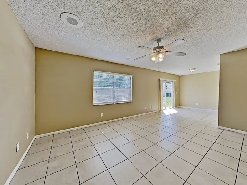 437 Regal Park Dr #5 - Photo 3 of 12