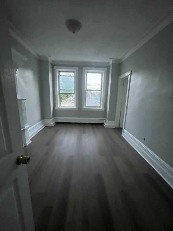 262 Elmwood Ave #2R - Photo 3 of 7
